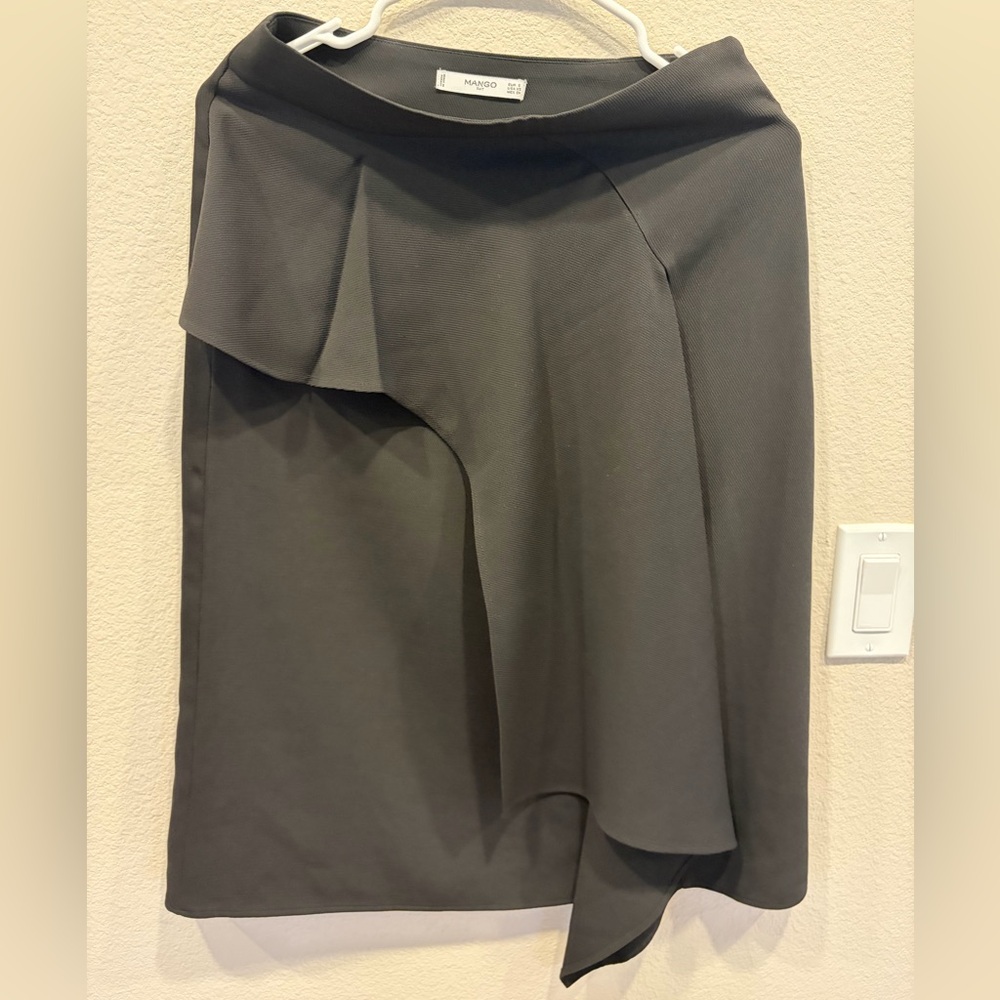 MANGO Asymmetric Ruffle Skirt - Black - XS